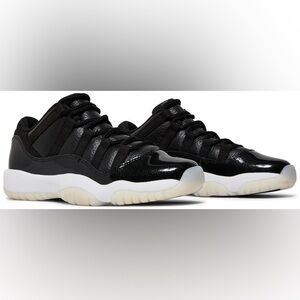 Air Jordan 11 Retro Low GS 72-10 Size 10.5